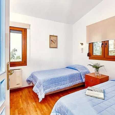 With Private Swimming Pool Villa Karteros